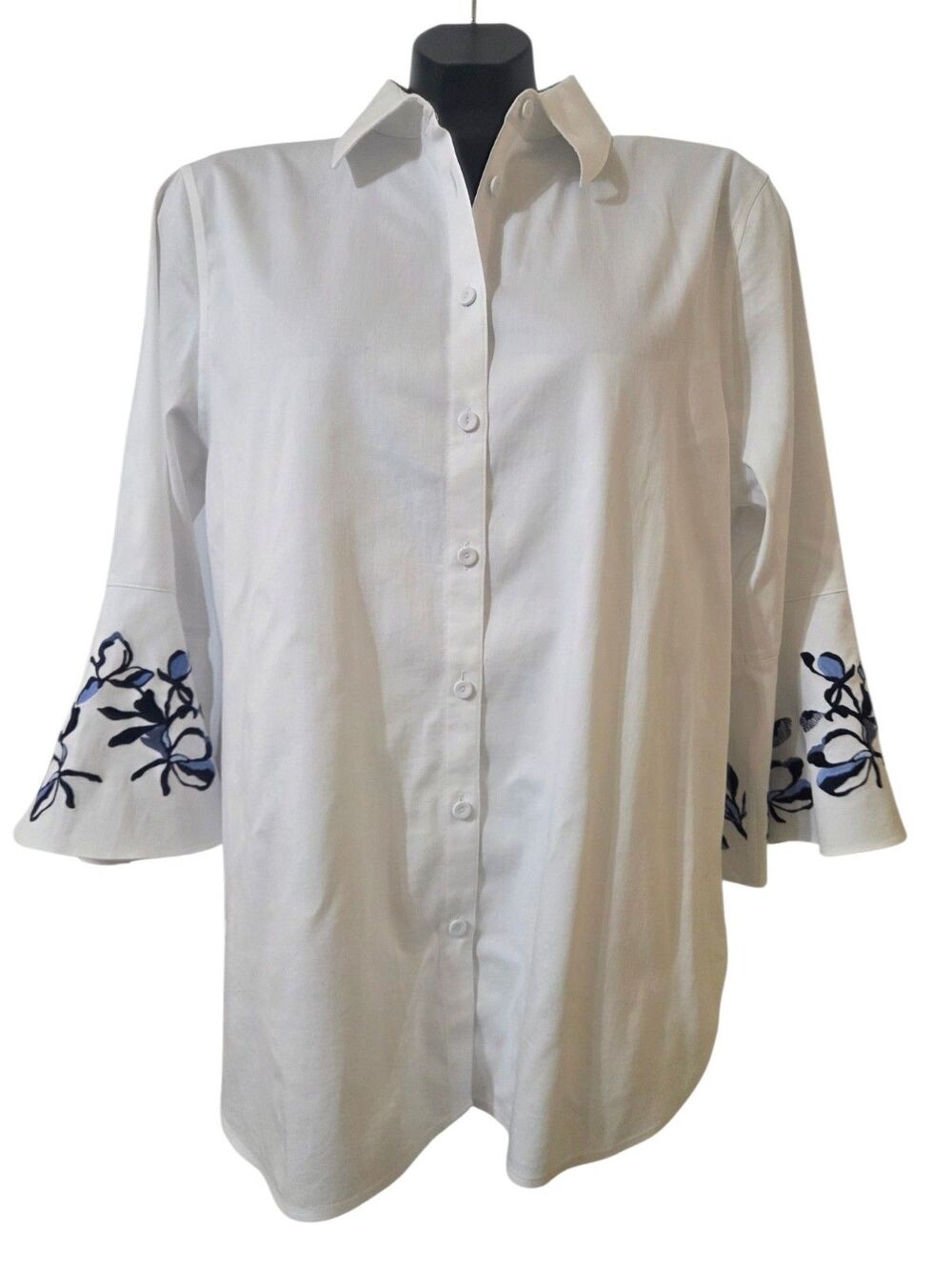 CHICO'S Embroidered Ruffled Long Sleeve Button Up Shirt Tunic White Blue 12 K2.1